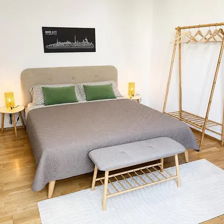 Pekanda Sunlit Ac Apartman