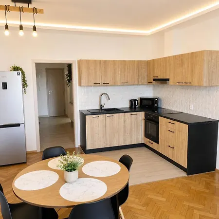 Pekanda Sunlit Ac Apartman *