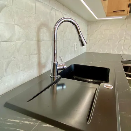 Pekanda Sunlit Ac Apartman *